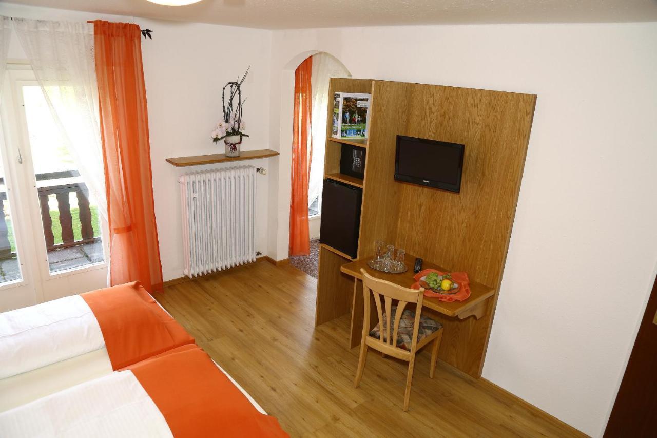 Landhotel Garni Schweizerhaus Schönwalde Dış mekan fotoğraf